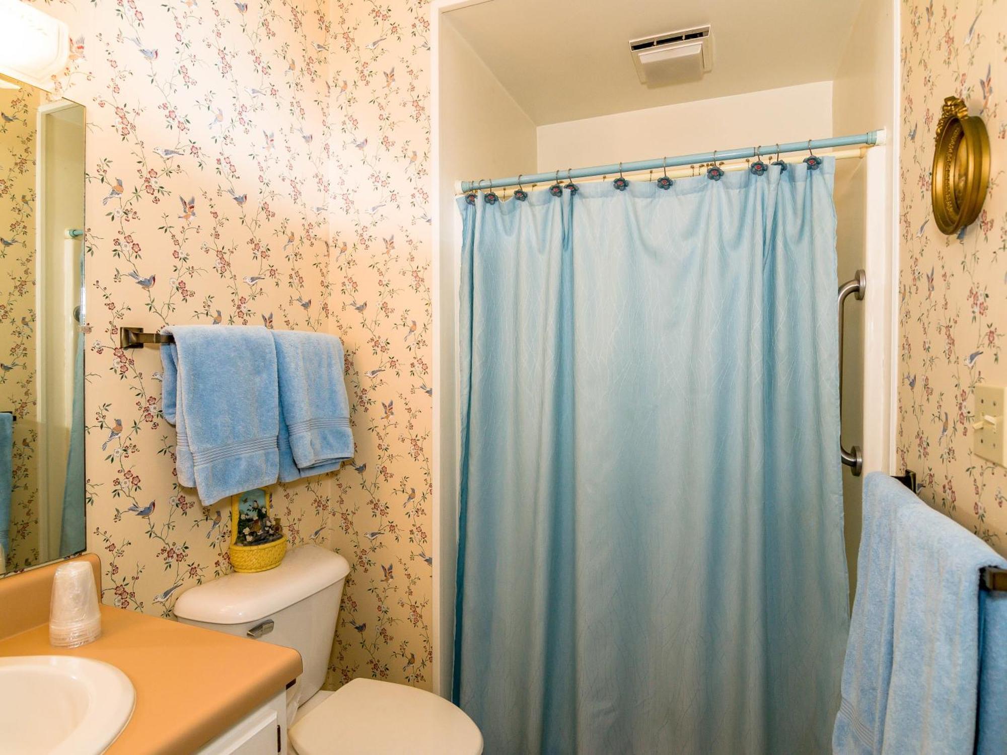 Holly House Of Hamilton Bed & Breakfast Стая снимка