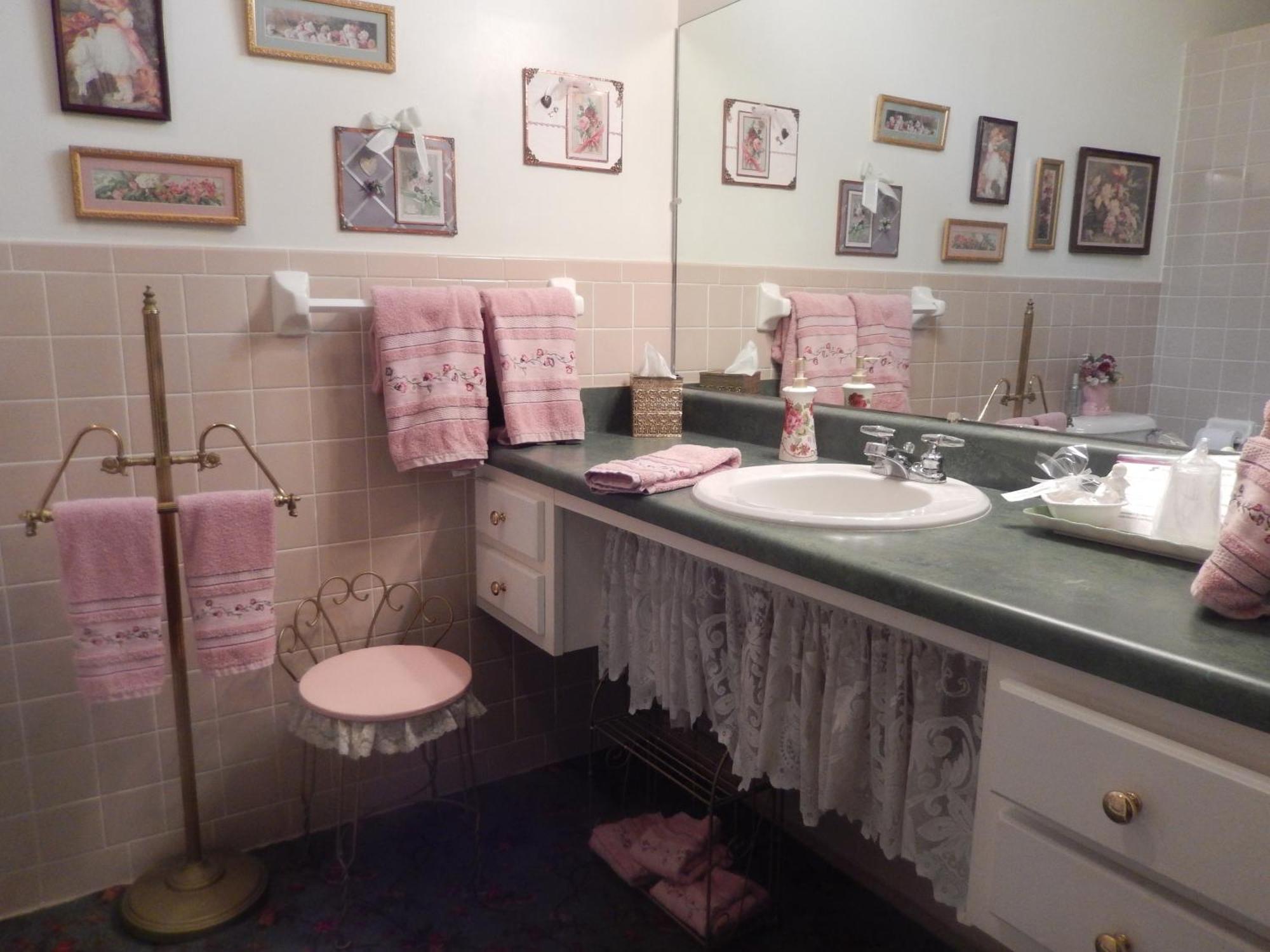 Holly House Of Hamilton Bed & Breakfast Стая снимка